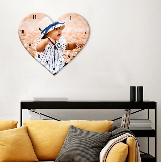 Heart wall clock